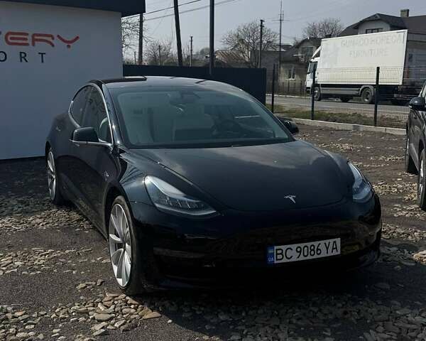Чорний Тесла Модель 3, об'ємом двигуна 0 л та пробігом 160 тис. км за 17900 $, фото 1 на Automoto.ua