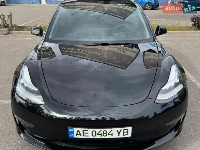 Черный Тесла Модель 3, объемом двигателя 0 л и пробегом 105 тыс. км за 18999 $, фото 1 на Automoto.ua