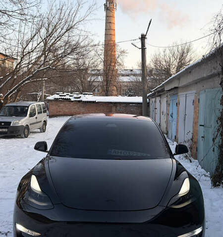 Чорний Тесла Модель 3, об'ємом двигуна 0 л та пробігом 80 тис. км за 19500 $, фото 1 на Automoto.ua