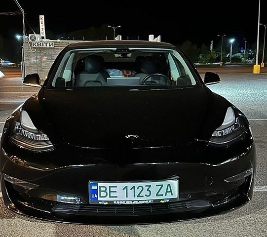 Черный Тесла Модель 3, объемом двигателя 0 л и пробегом 98 тыс. км за 17500 $, фото 1 на Automoto.ua