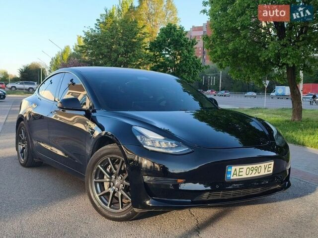 Черный Тесла Модель 3, объемом двигателя 0 л и пробегом 98 тыс. км за 16900 $, фото 1 на Automoto.ua
