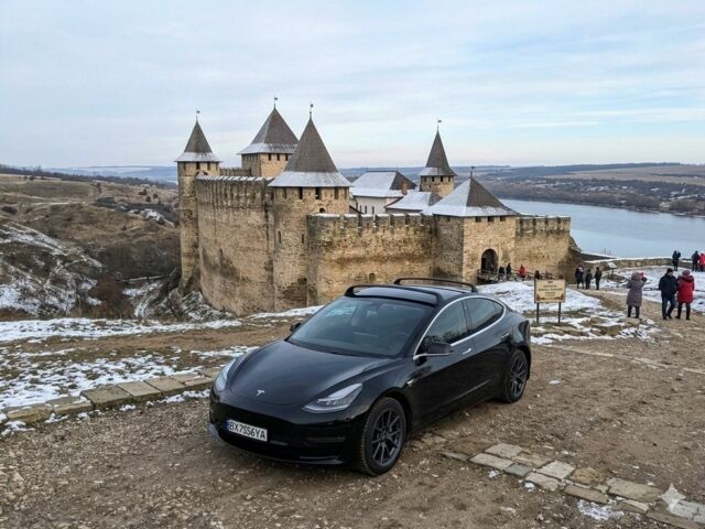 Черный Тесла Модель 3, объемом двигателя 0 л и пробегом 129 тыс. км за 16800 $, фото 1 на Automoto.ua