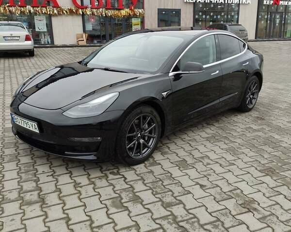 Чорний Тесла Модель 3, об'ємом двигуна 0 л та пробігом 58 тис. км за 15900 $, фото 1 на Automoto.ua