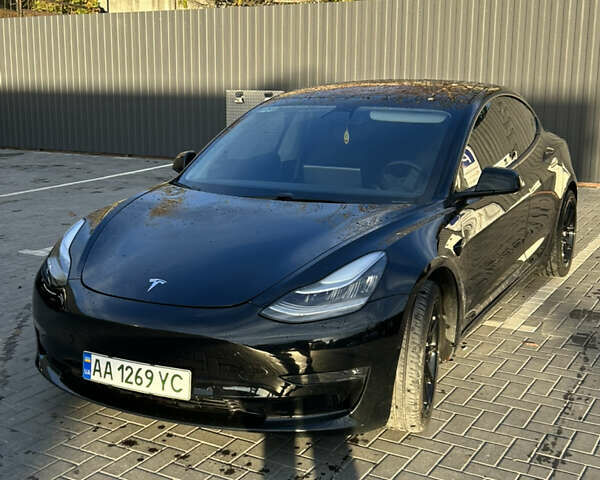 Тесла Модель 3 2018 в Каменце-Подольском на Automoto.ua Черный Тесла Модель 3, объемом двигателя 0 л и пробегом 77 тыс. км за 16200 $, фото 1 на Automoto.ua