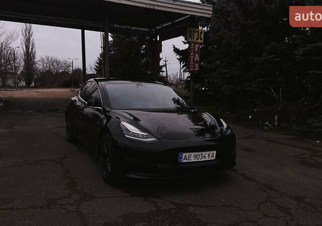 Черный Тесла Модель 3, объемом двигателя 0 л и пробегом 98 тыс. км за 16900 $, фото 1 на Automoto.ua