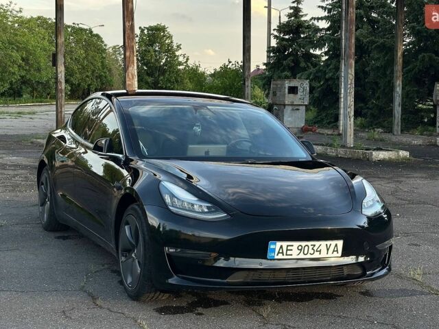 Черный Тесла Модель 3, объемом двигателя 0 л и пробегом 103 тыс. км за 16000 $, фото 1 на Automoto.ua