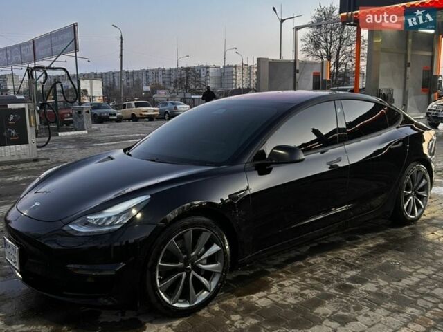 Черный Тесла Модель 3, объемом двигателя 0 л и пробегом 151 тыс. км за 18500 $, фото 1 на Automoto.ua
