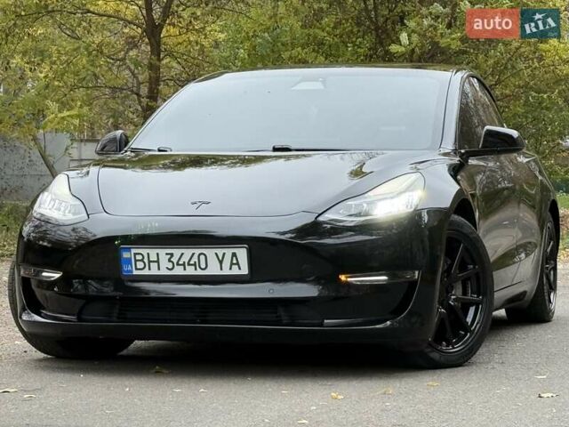 Черный Тесла Модель 3, объемом двигателя 0 л и пробегом 102 тыс. км за 18900 $, фото 1 на Automoto.ua