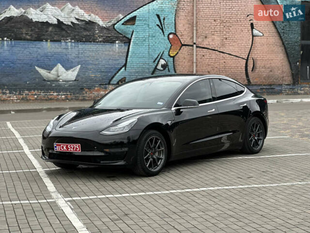Черный Тесла Модель 3, объемом двигателя 0 л и пробегом 195 тыс. км за 12900 $, фото 1 на Automoto.ua