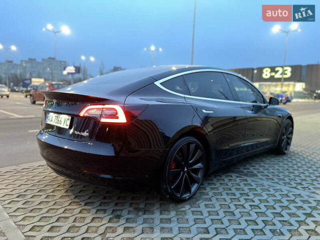 Черный Тесла Модель 3, объемом двигателя 0 л и пробегом 77 тыс. км за 20000 $, фото 1 на Automoto.ua