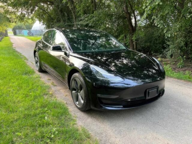 Чорний Тесла Модель 3, об'ємом двигуна 0 л та пробігом 62 тис. км за 11500 $, фото 1 на Automoto.ua