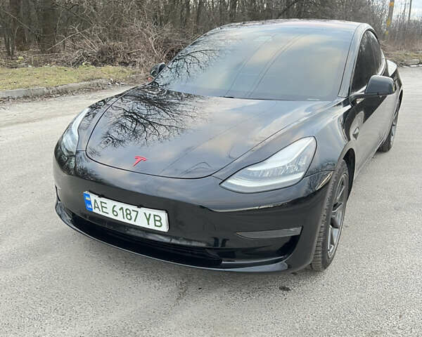 Чорний Тесла Модель 3, об'ємом двигуна 0 л та пробігом 51 тис. км за 17900 $, фото 1 на Automoto.ua