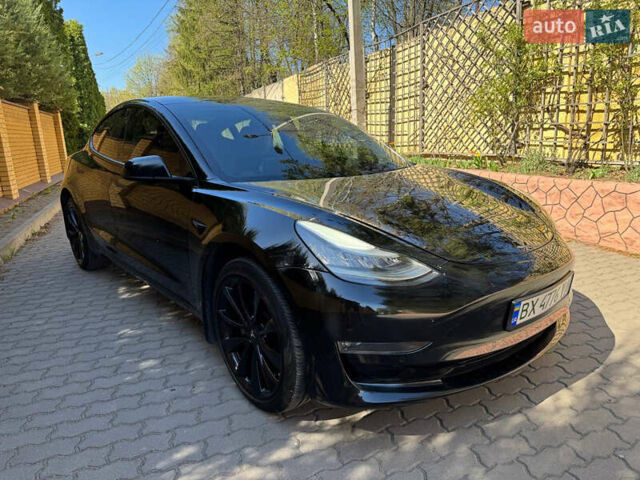 Черный Тесла Модель 3, объемом двигателя 0 л и пробегом 116 тыс. км за 18900 $, фото 1 на Automoto.ua