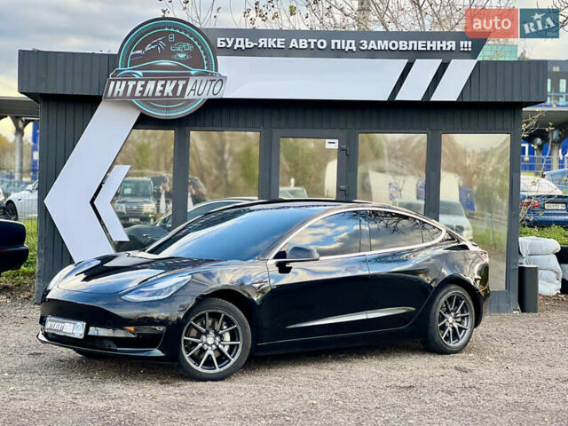 Чорний Тесла Модель 3, об'ємом двигуна 0 л та пробігом 202 тис. км за 12900 $, фото 1 на Automoto.ua
