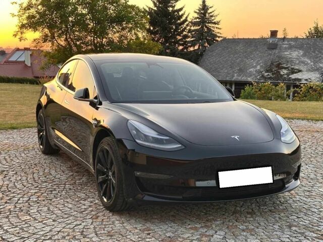 Чорний Тесла Модель 3, об'ємом двигуна 0 л та пробігом 121 тис. км за 11400 $, фото 1 на Automoto.ua