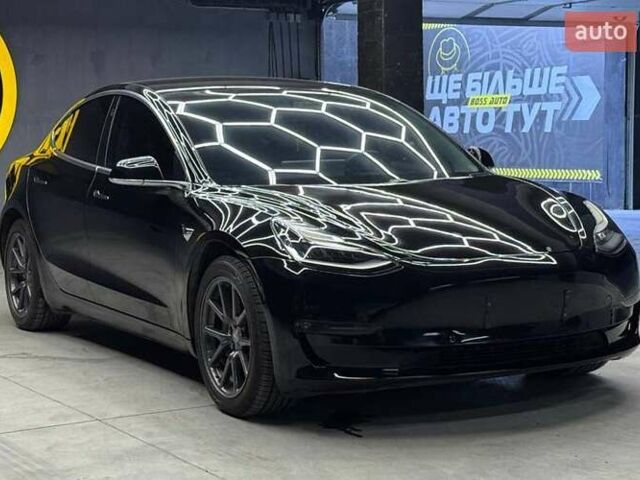 Черный Тесла Модель 3, объемом двигателя 0 л и пробегом 108 тыс. км за 17900 $, фото 1 на Automoto.ua