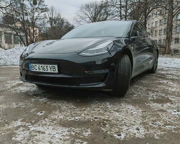 Черный Тесла Модель 3, объемом двигателя 0 л и пробегом 104 тыс. км за 14997 $, фото 1 на Automoto.ua