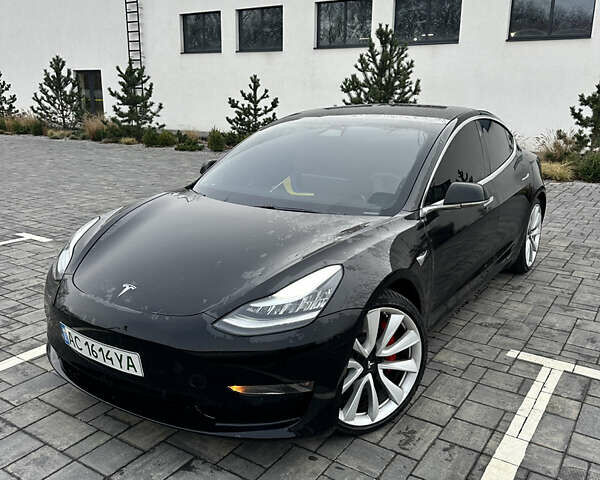Чорний Тесла Модель 3, об'ємом двигуна 0 л та пробігом 142 тис. км за 18500 $, фото 1 на Automoto.ua