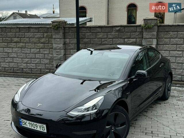 Черный Тесла Модель 3, объемом двигателя 0 л и пробегом 112 тыс. км за 16500 $, фото 1 на Automoto.ua