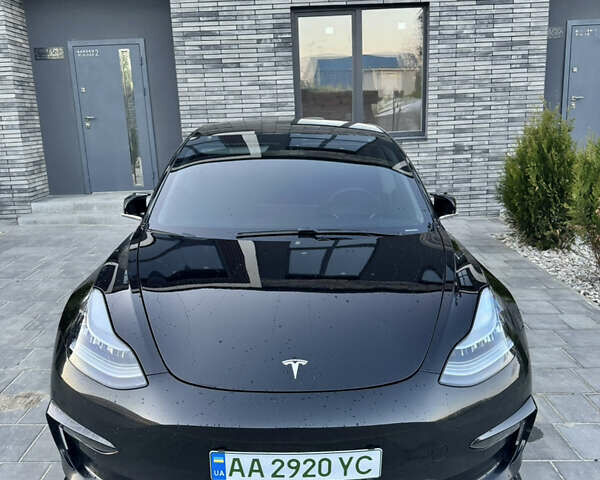 Черный Тесла Модель 3, объемом двигателя 0 л и пробегом 142 тыс. км за 15500 $, фото 1 на Automoto.ua
