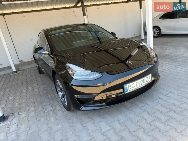 Чорний Тесла Модель 3, об'ємом двигуна 0 л та пробігом 65 тис. км за 17500 $, фото 1 на Automoto.ua
