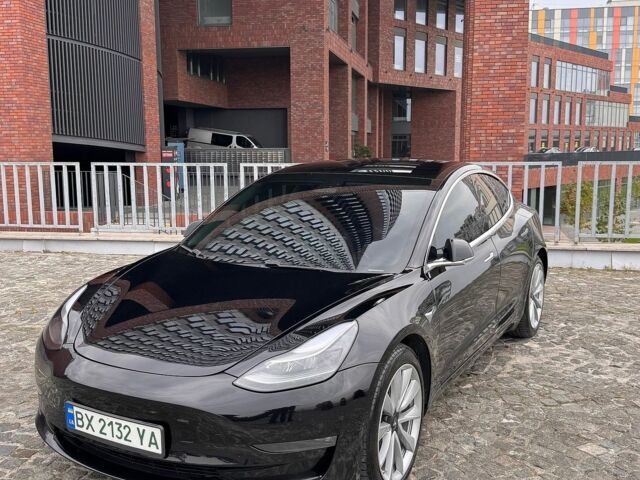 Черный Тесла Модель 3, объемом двигателя 0 л и пробегом 102 тыс. км за 20500 $, фото 1 на Automoto.ua