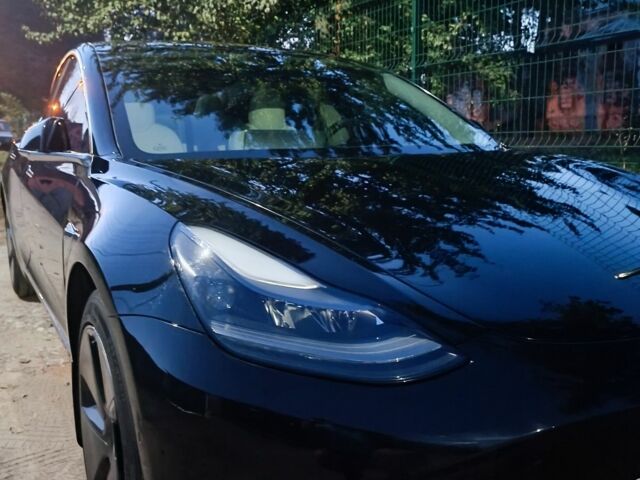 Черный Тесла Модель 3, объемом двигателя 0 л и пробегом 110 тыс. км за 21000 $, фото 1 на Automoto.ua