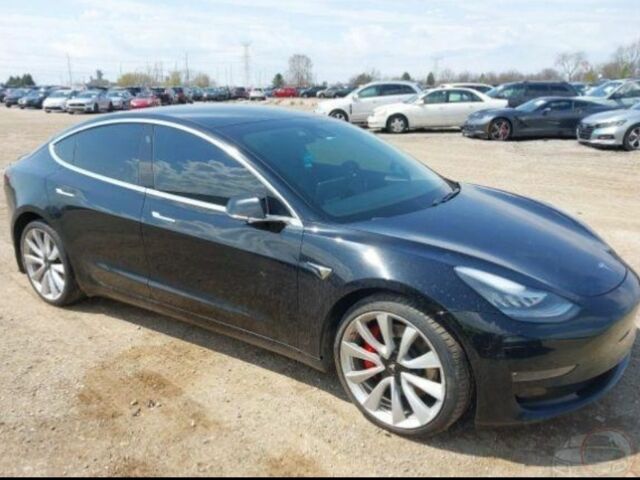 Черный Тесла Модель 3, объемом двигателя 0 л и пробегом 205 тыс. км за 16500 $, фото 1 на Automoto.ua