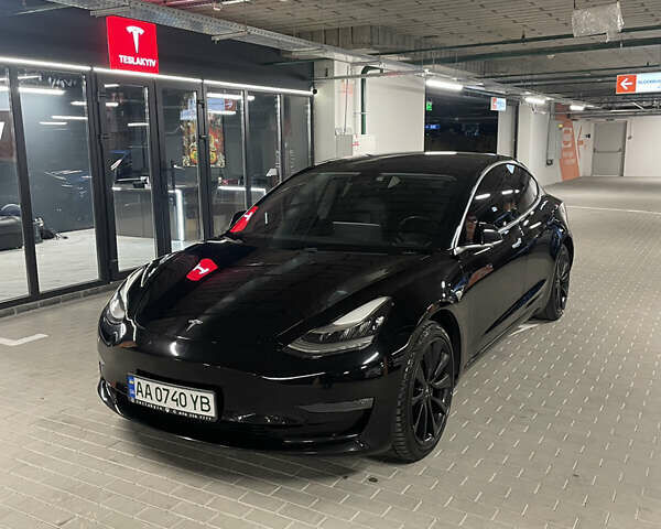 Тесла Модель 3 2019 в Киеве на Automoto.ua Черный Тесла Модель 3, объемом двигателя 0 л и пробегом 102 тыс. км за 19999 $, фото 1 на Automoto.ua