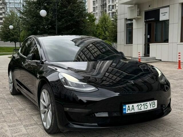 Черный Тесла Модель 3, объемом двигателя 0 л и пробегом 123 тыс. км за 21990 $, фото 1 на Automoto.ua