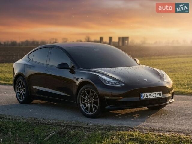 Черный Тесла Модель 3, объемом двигателя 0 л и пробегом 155 тыс. км за 16700 $, фото 1 на Automoto.ua