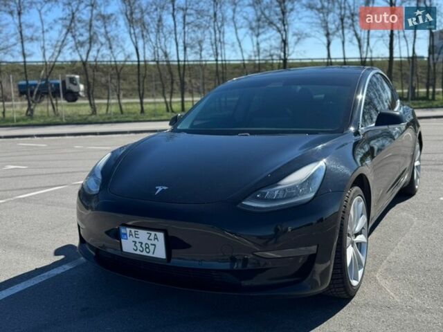 Чорний Тесла Модель 3, об'ємом двигуна 0 л та пробігом 216 тис. км за 12000 $, фото 1 на Automoto.ua