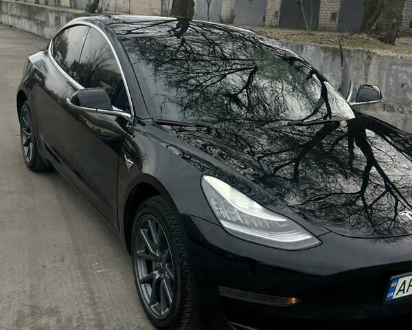 Черный Тесла Модель 3, объемом двигателя 0 л и пробегом 98 тыс. км за 15500 $, фото 1 на Automoto.ua