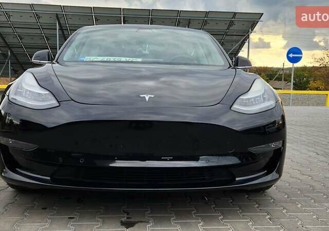 Черный Тесла Модель 3, объемом двигателя 0 л и пробегом 113 тыс. км за 17000 $, фото 1 на Automoto.ua