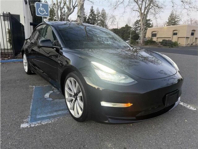 Чорний Тесла Модель 3, об'ємом двигуна 0 л та пробігом 30 тис. км за 6900 $, фото 1 на Automoto.ua