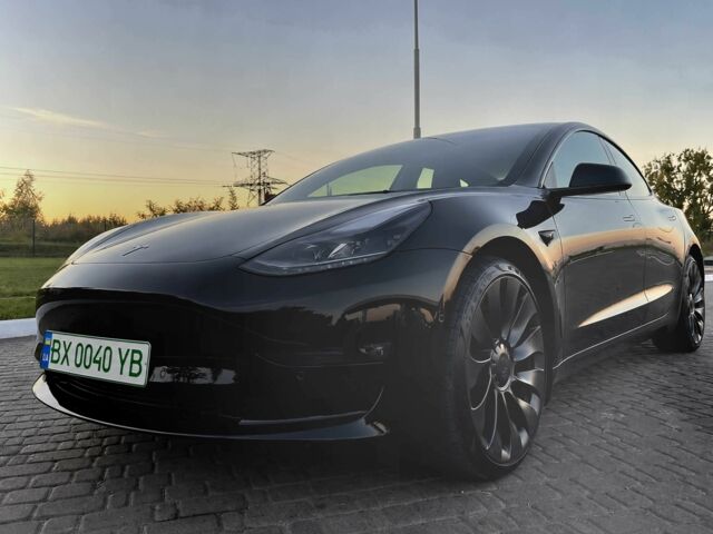 Черный Тесла Модель 3, объемом двигателя 0 л и пробегом 170 тыс. км за 11398 $, фото 1 на Automoto.ua
