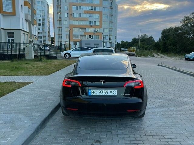 Черный Тесла Модель 3, объемом двигателя 0 л и пробегом 106 тыс. км за 17000 $, фото 1 на Automoto.ua