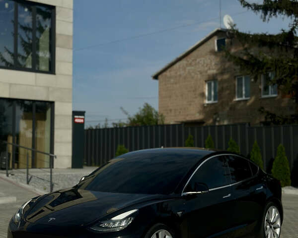 Черный Тесла Модель 3, объемом двигателя 0 л и пробегом 178 тыс. км за 16200 $, фото 1 на Automoto.ua