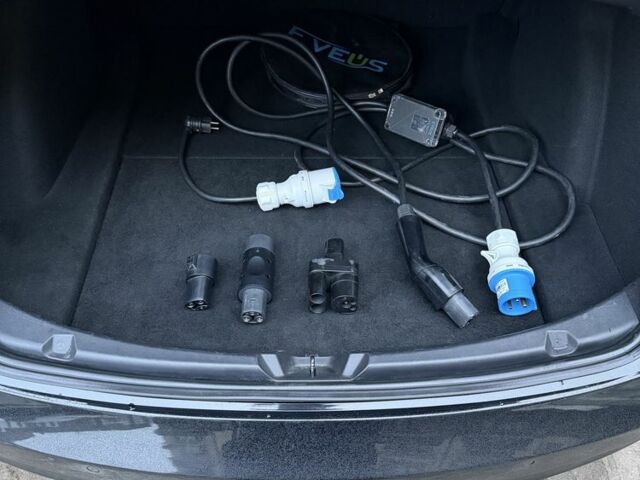 Чорний Тесла Модель 3, об'ємом двигуна 0 л та пробігом 157 тис. км за 16400 $, фото 1 на Automoto.ua