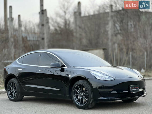 Черный Тесла Модель 3, объемом двигателя 0 л и пробегом 125 тыс. км за 15999 $, фото 1 на Automoto.ua