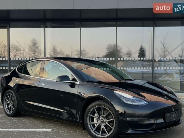 Чорний Тесла Модель 3, об'ємом двигуна 0 л та пробігом 128 тис. км за 19000 $, фото 1 на Automoto.ua