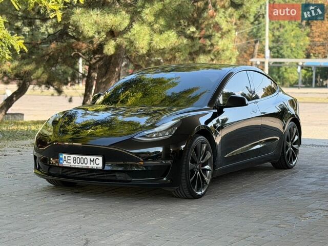 Черный Тесла Модель 3, объемом двигателя 0 л и пробегом 106 тыс. км за 15950 $, фото 1 на Automoto.ua