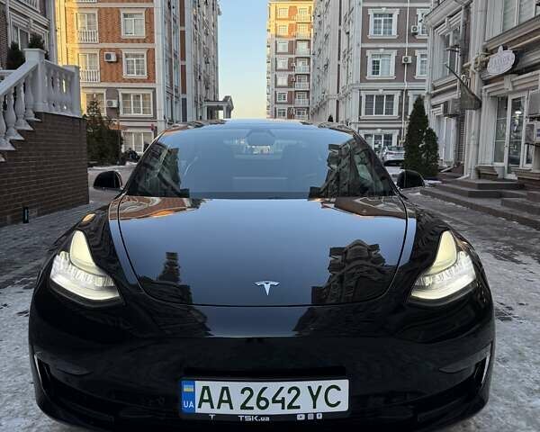 Чорний Тесла Модель 3, об'ємом двигуна 0 л та пробігом 64 тис. км за 19000 $, фото 1 на Automoto.ua