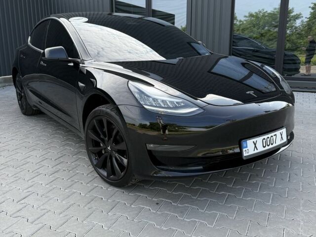 Черный Тесла Модель 3, объемом двигателя 0 л и пробегом 98 тыс. км за 22000 $, фото 1 на Automoto.ua