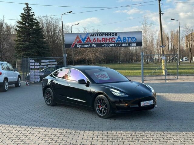 Чорний Тесла Модель 3, об'ємом двигуна 0 л та пробігом 81 тис. км за 22100 $, фото 1 на Automoto.ua