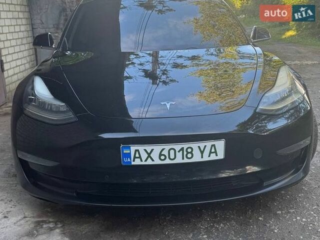 Черный Тесла Модель 3, объемом двигателя 0 л и пробегом 101 тыс. км за 17300 $, фото 1 на Automoto.ua