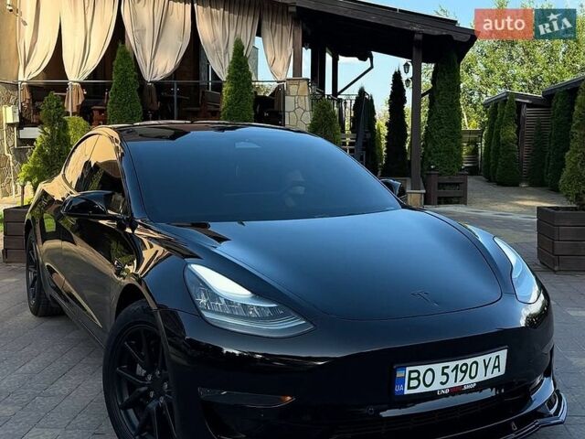 Чорний Тесла Модель 3, об'ємом двигуна 0 л та пробігом 142 тис. км за 11999 $, фото 1 на Automoto.ua