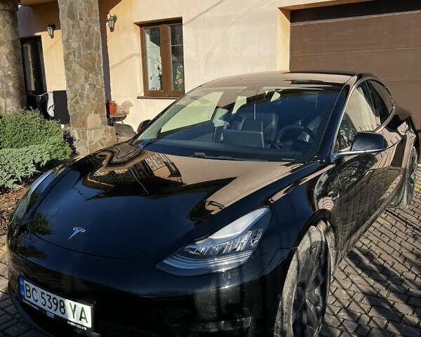 Черный Тесла Модель 3, объемом двигателя 0 л и пробегом 80 тыс. км за 22800 $, фото 1 на Automoto.ua