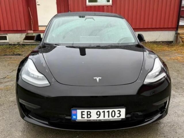 Чорний Тесла Модель 3, об'ємом двигуна 0 л та пробігом 137 тис. км за 13500 $, фото 1 на Automoto.ua