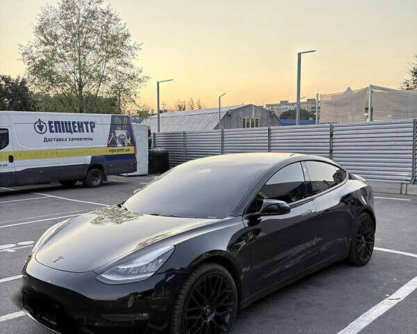 Чорний Тесла Модель 3, об'ємом двигуна 0 л та пробігом 92 тис. км за 19500 $, фото 1 на Automoto.ua